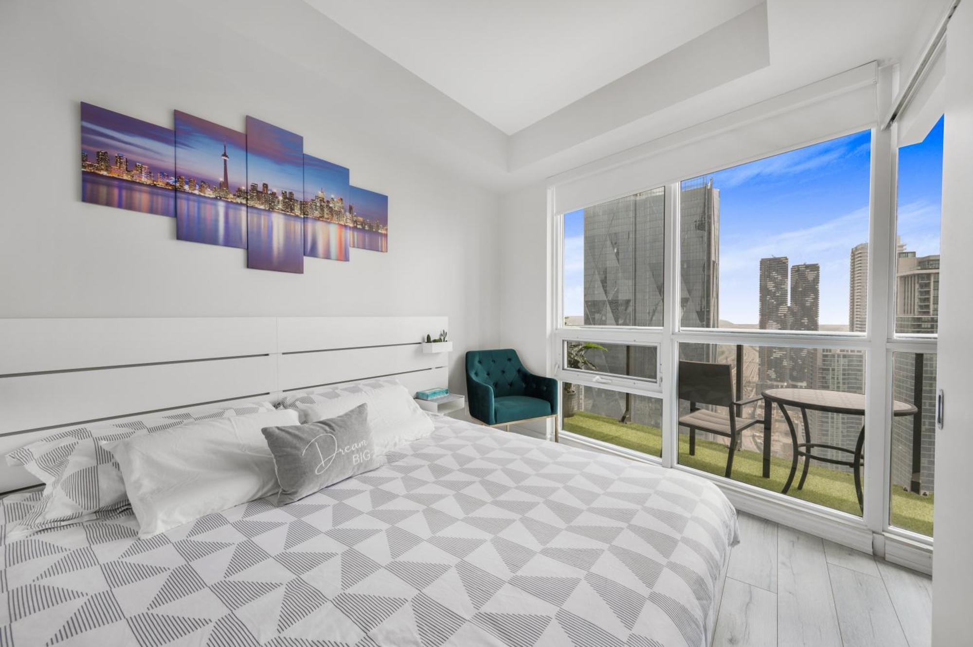 Luxury Downtown Toronto 2 Bedroom Suite With City And Lake Views And Free Parking Zewnętrze zdjęcie